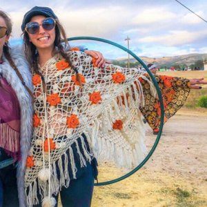 Super Chic Hippie. Amazing 100% Wool Made in Nepal -Poncho. Perfect Condition